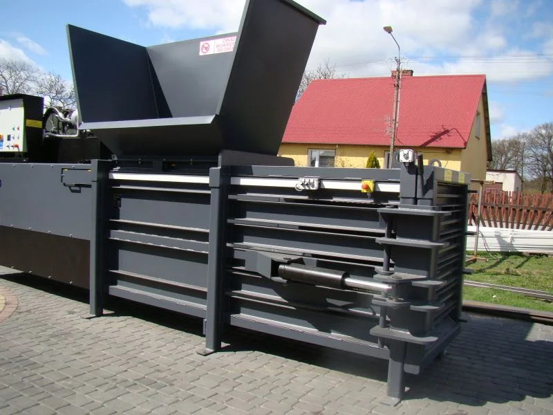 Horizontální hydraulické lisy